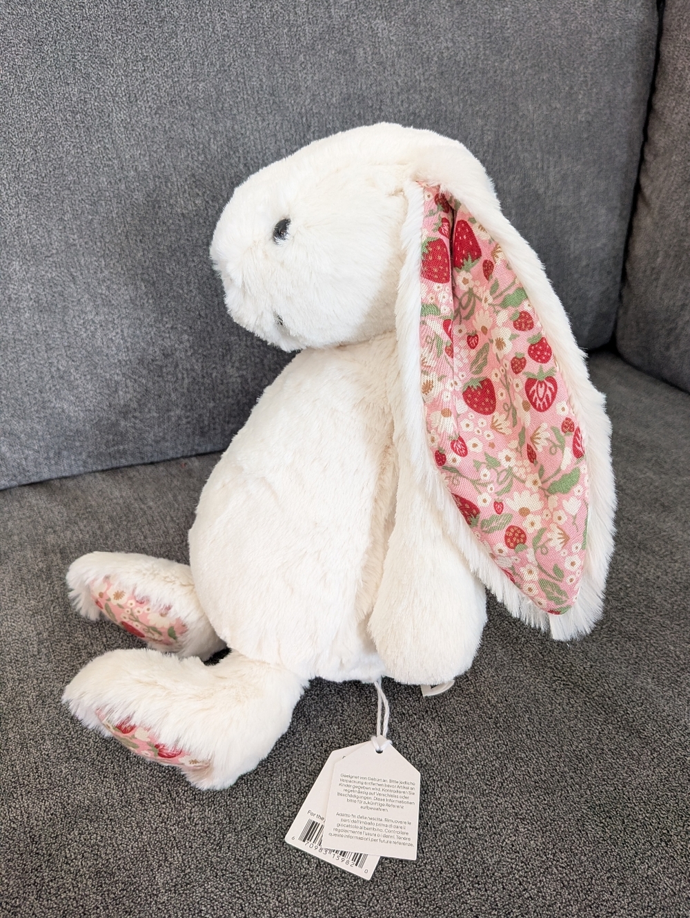 Jellycat Bashful Bunny- Blossom Cream Berry NWT - Picture 3 of 6